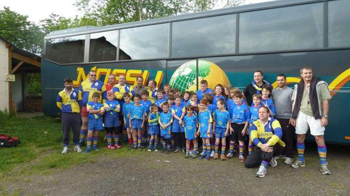 Loisirs collectifs en plein air au camping Puy-de-Dôme